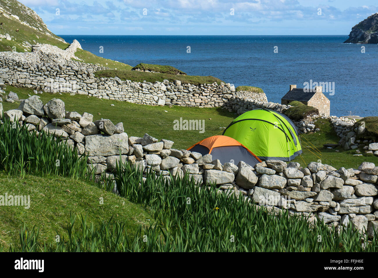 wild camping camp site dyke hirta st kilda tents Stock Photo