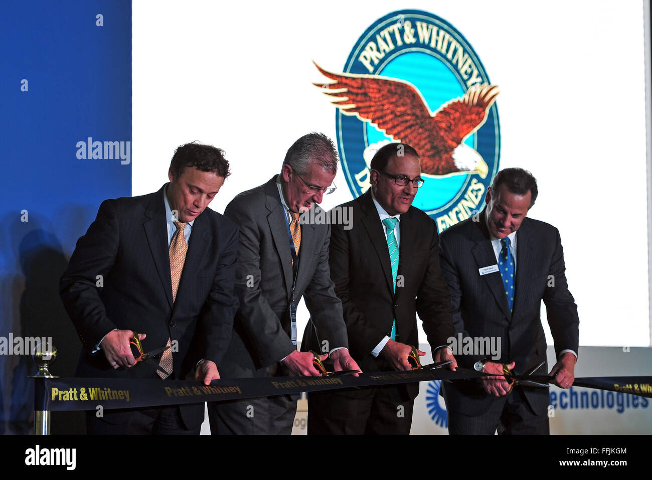 Singapore. 15th Feb, 2016. Senior Vice President of Pratt & Whitney Danny Di Perna, President of Pratt & Whitney Robert Leduc, Singapore's Minister for Trade and Industry S. Iswaran and Executive Vice President of United Technologies David Hess (from L to R) attend an opening ceremony at Singapore's Seletar Aerospace Park, Feb, 15, 2016. American aircraft-engine maker Pratt & Whitney on Monday announced the official opening of its first manufacturing facility in Singapore. © Then Chih Wey/Xinhua/Alamy Live News Stock Photo