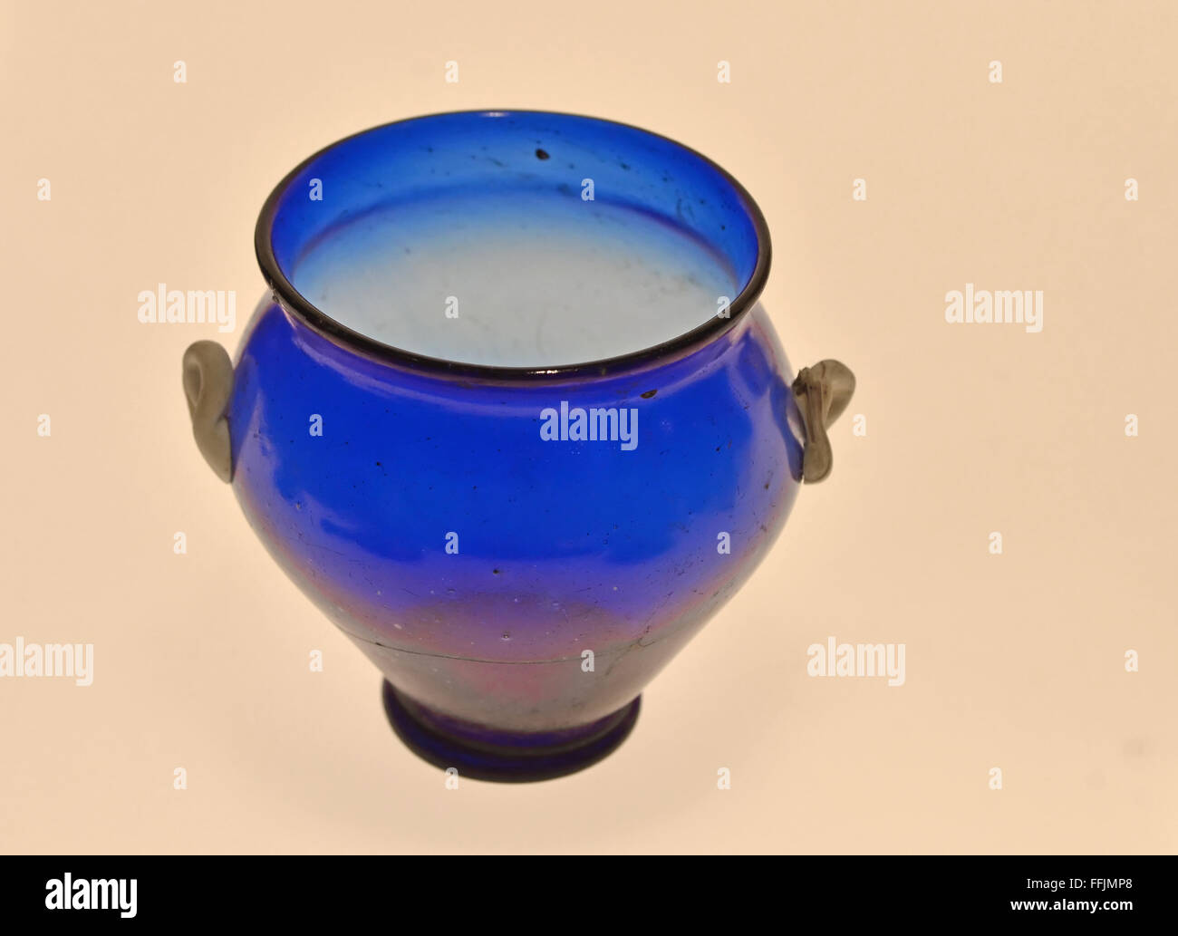 Murano glass vase hires stock photography and images Alamy