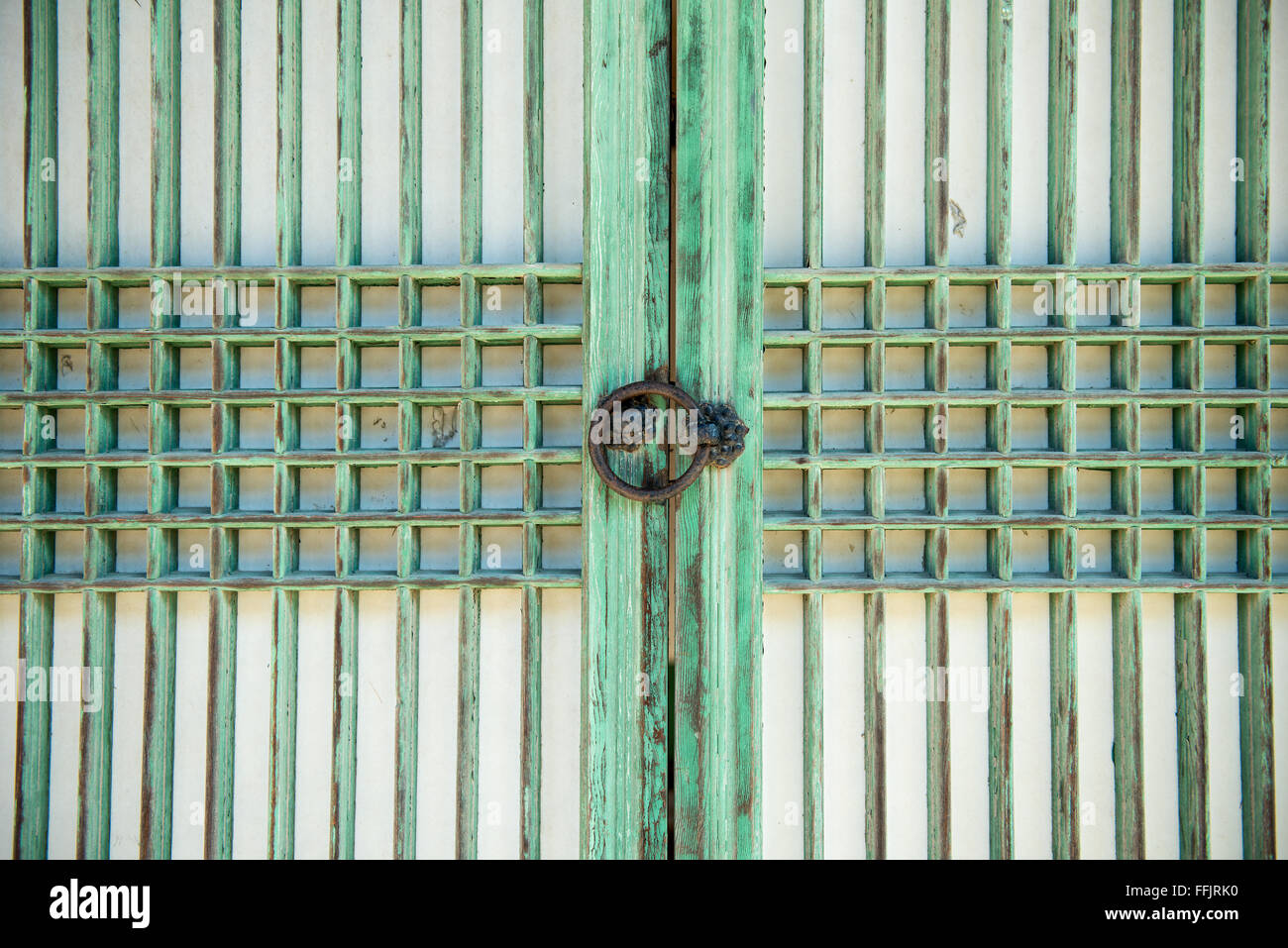 Korean traditional door Stock Photo Alamy