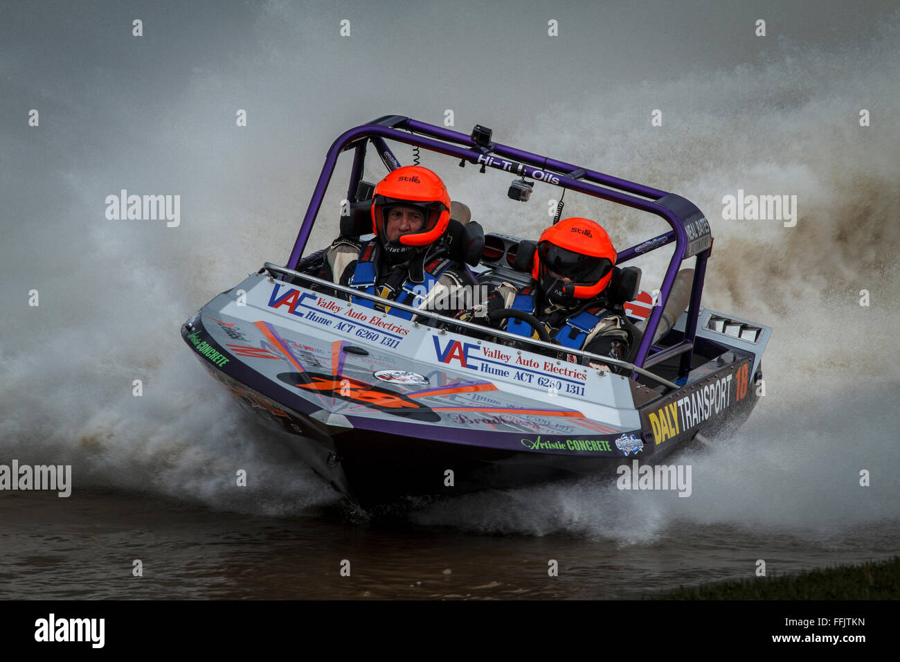 https://c8.alamy.com/comp/FFJTKN/round-6-of-the-afisa-v8-superboat-championship-at-round-mountain-raceway-FFJTKN.jpg