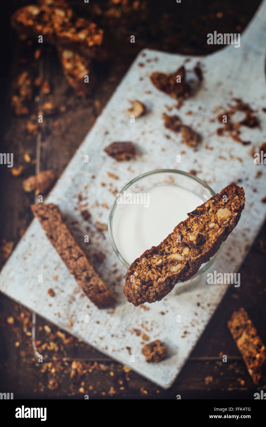 Homemade biscotti, high in fiber, with whole wheat flour, walnuts