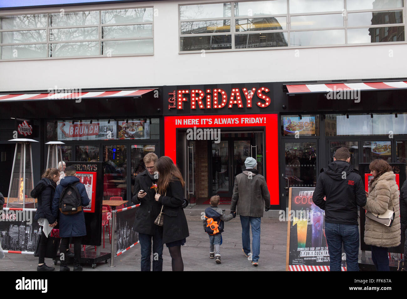Tgi Fridays Stock Photos & Tgi Fridays Stock Images Page 2 Alamy