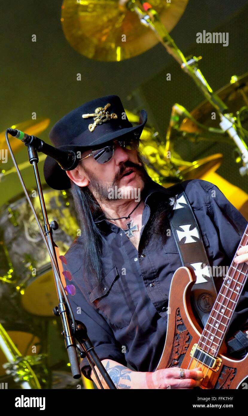 Glastonbury Festival, Somerset, 26th June 2015,  Ian Lemmy Kilmister performing live with Motorhead on the Pyramid Stage Stock Photo