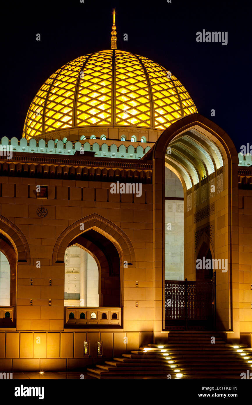 Sultan Qaboos Grand Mosque, Muscat, Sultanate Of Oman Stock Photo