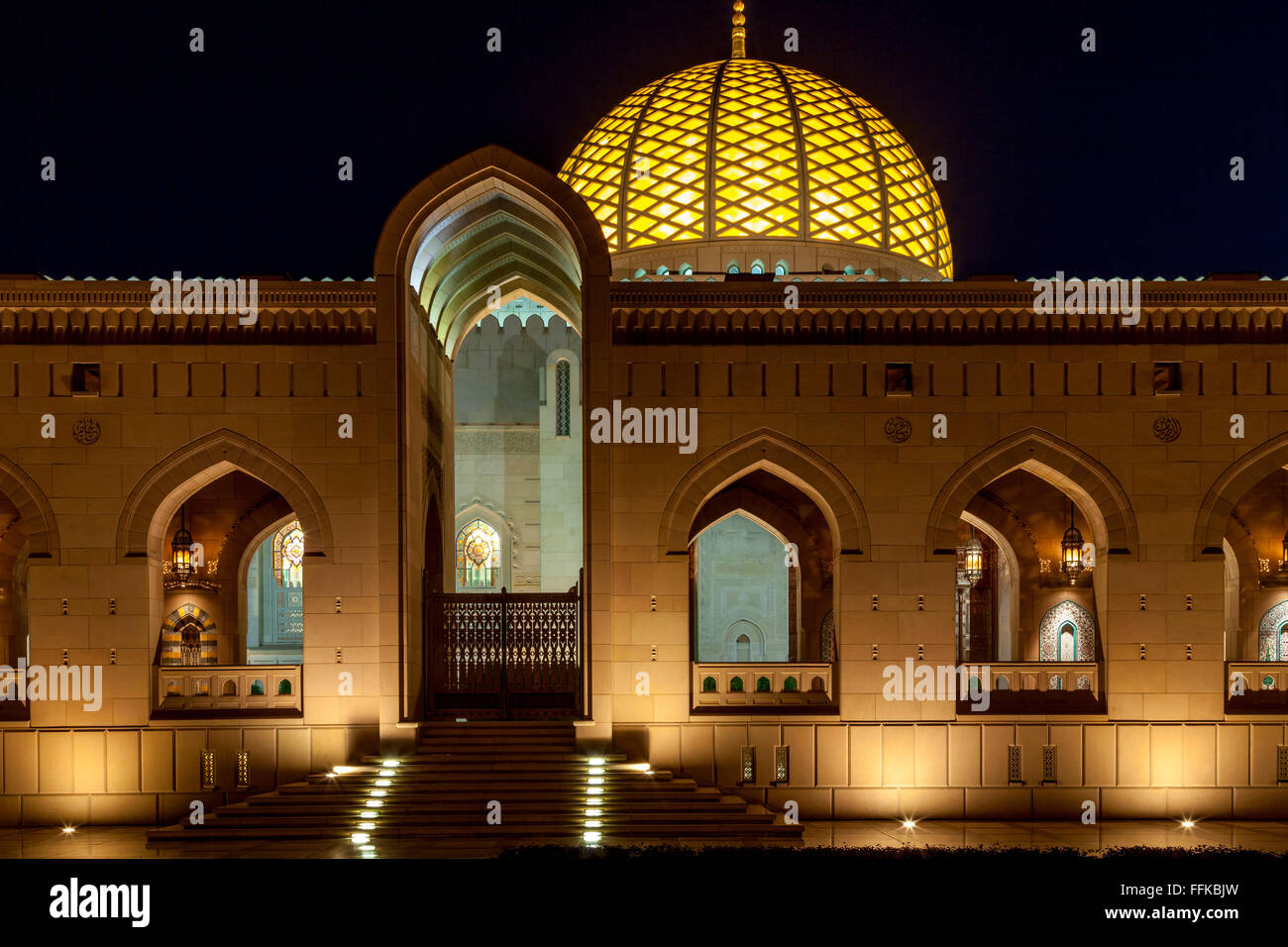 Sultan Qaboos Grand Mosque, Muscat, Sultanate Of Oman Stock Photo