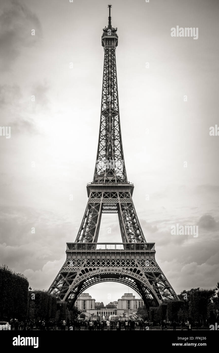 Black and white image of the Eiffel Tower, Paris Stock Photo