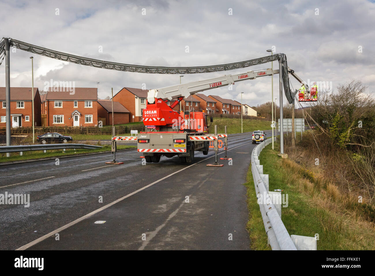 Maintaining the dormouse bridge at Beddau, Mid Glamorgan, nr Pontypridd, south Wales UK Stock Photo
