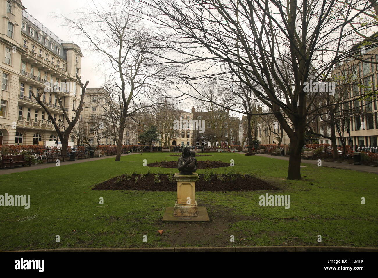 Bloomsbury, Queens Square, London Stock Photo Alamy