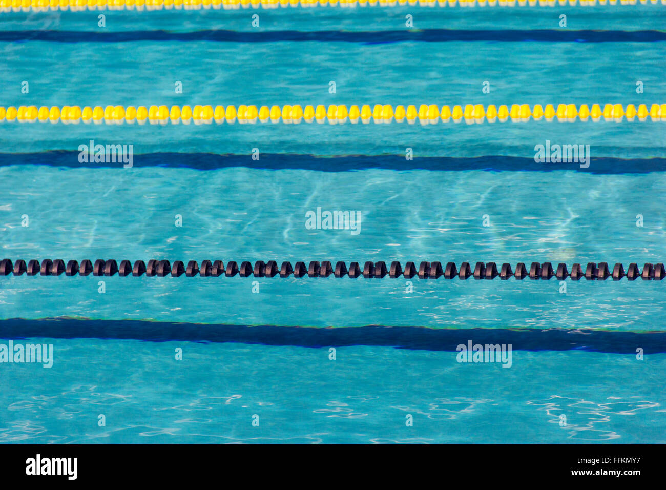 pool, swimming pool, piscina, piscine, tank, rope, string, twine, chord,  line, chorda, swimming, swim, natation, water, aqua Stock Photo - Alamy