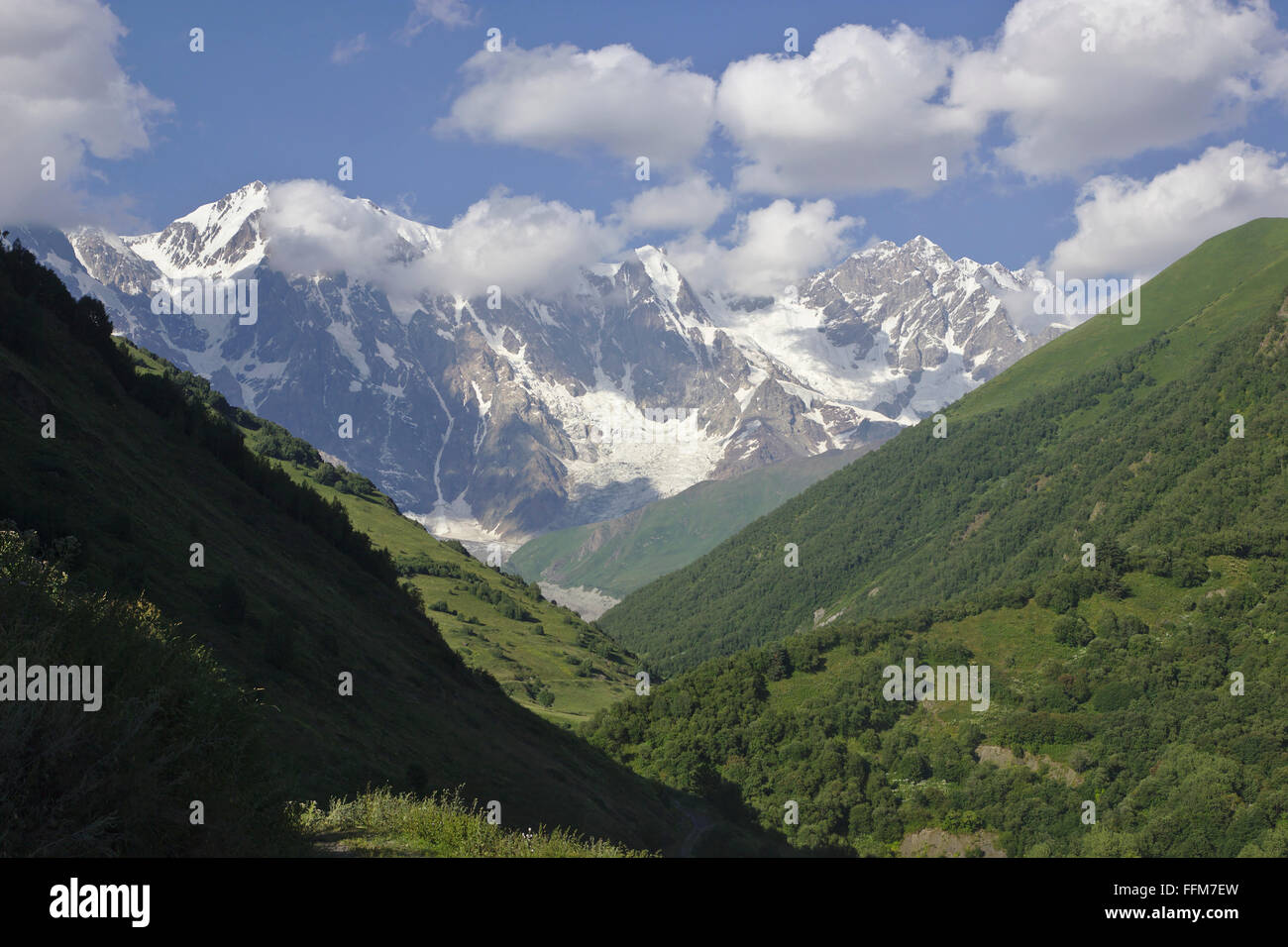 The mountains Dzhangi-Tau, Shota Rustaveli and Shkhara, near Khalde, Kala, Mestia-Ushguli-Trek, Upper Svaneti, Georgia Stock Photo