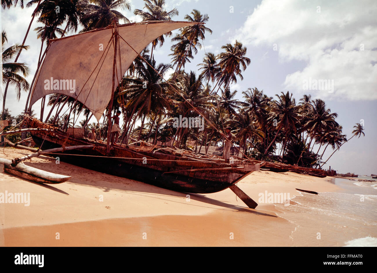 geography / travel, Sri Lanka, Hikkaduwa, beaches, dugout canoe with sails, 1970s, Additional-Rights-Clearences-Not Available Stock Photo