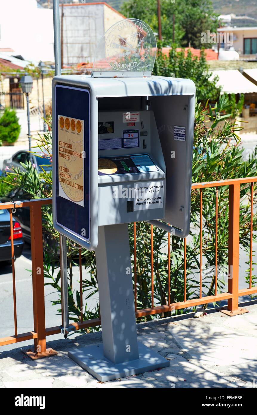 Machine for sale of collector coins hires stock photography and images