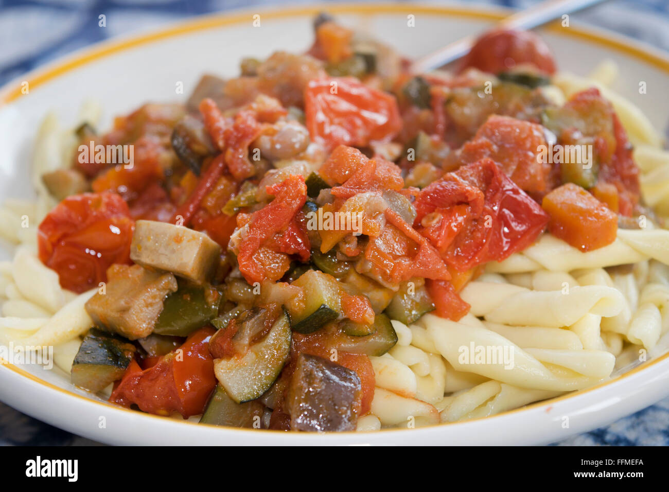 Vegetable macaroni hi-res stock photography and images - Alamy