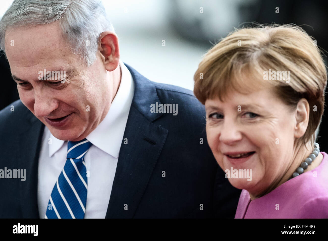 Berlin, Germany. 16th Feb, 2016. German Chancellor Angela Merkel (R) and visiting Israeli Prime Minister Benjamin Netanyahu attend a welcome ceremony at the Chancellery in Berlin, Germany, on Feb. 16, 2016. Credit:  Zhang Fan/Xinhua/Alamy Live News Stock Photo
