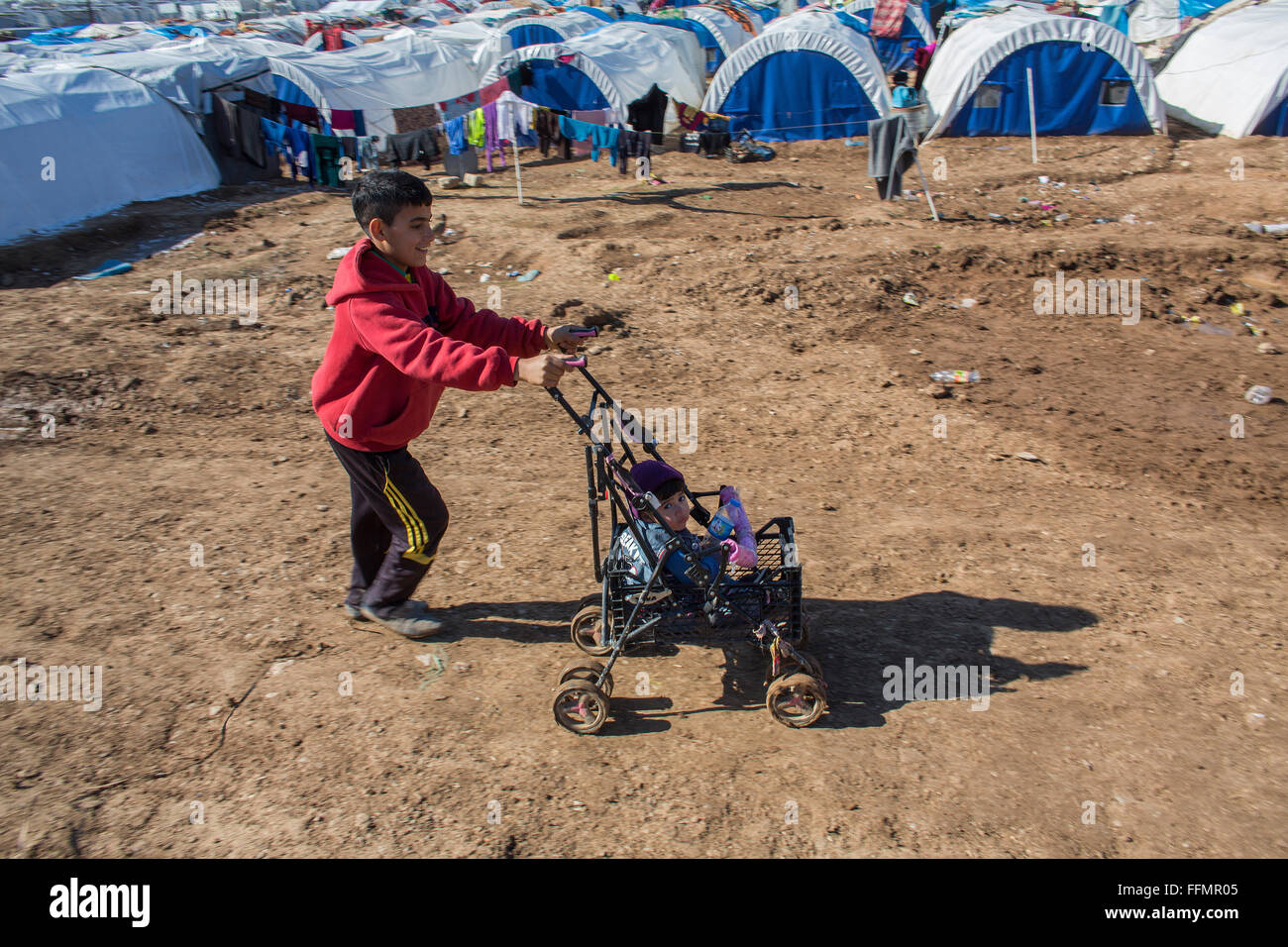 Displaced people in a refugee camp in Northern Iraq Stock Photo
