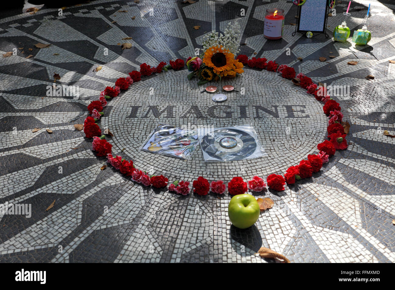 John Lennon, band playing The Beatles, Strawberry Fields, Central Park, New York City, USA, Stock Photo