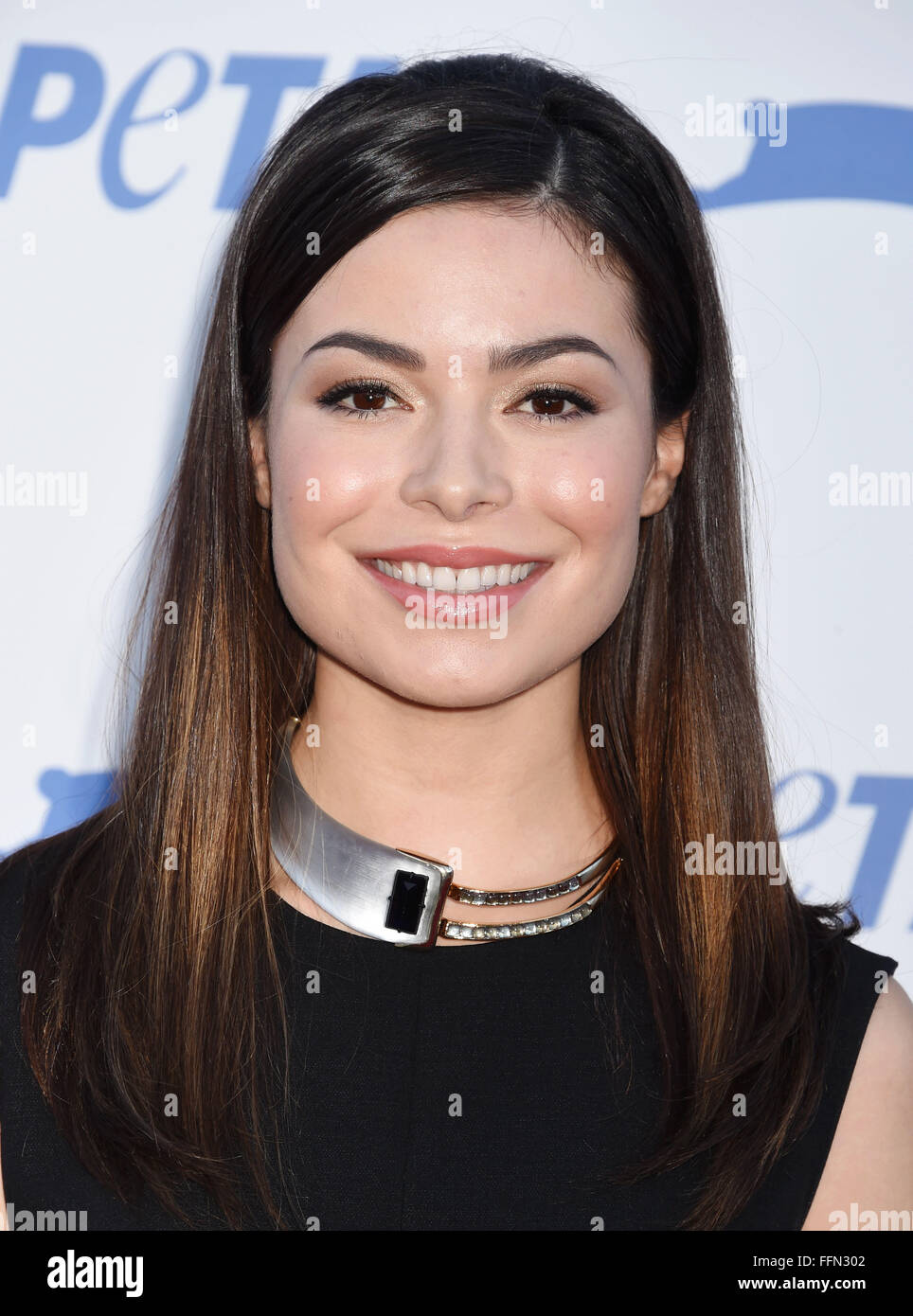 Actress Miranda Cosgrove Arrives At Peta S 35th Anniversary Party At Stock Photo Alamy