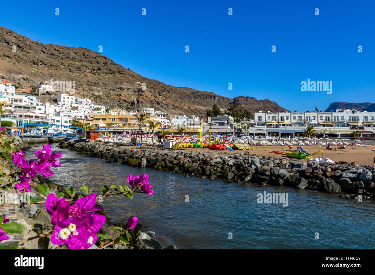 Puerto de Mogan, a beautiful, romantic town on Gran Canaria, Spain ...