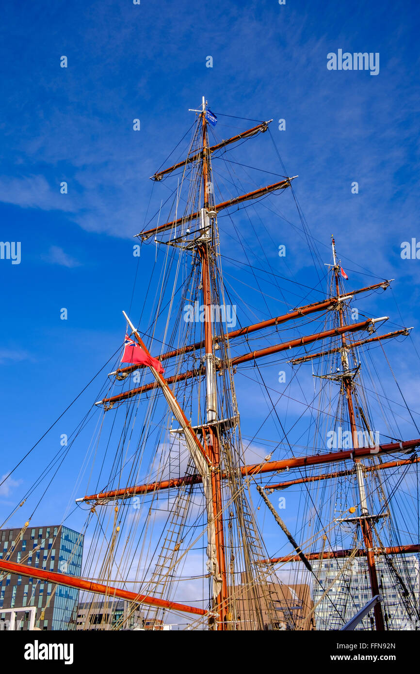 Tall ship liverpool hi-res stock photography and images - Alamy