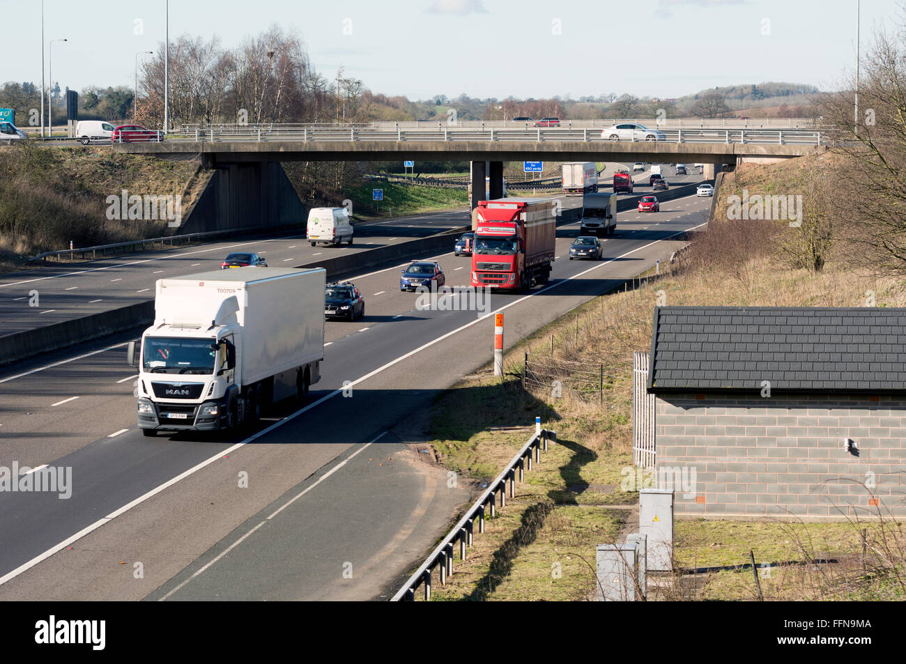 M40 motorway at Longbridge roundabout, Warwick, Warwickshire, UK Stock Photo