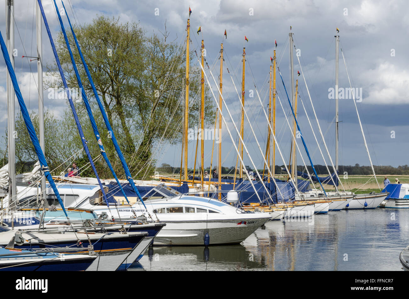 Upton Dyke boat yard Stock Photo Alamy