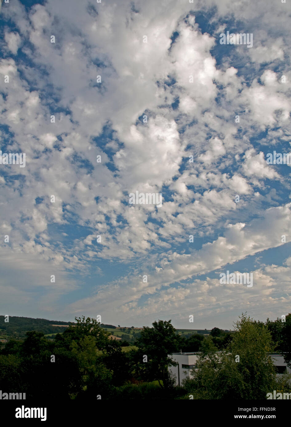 Altocumulus cloud invading from the southwest over Bradninch, Devon Stock Photo