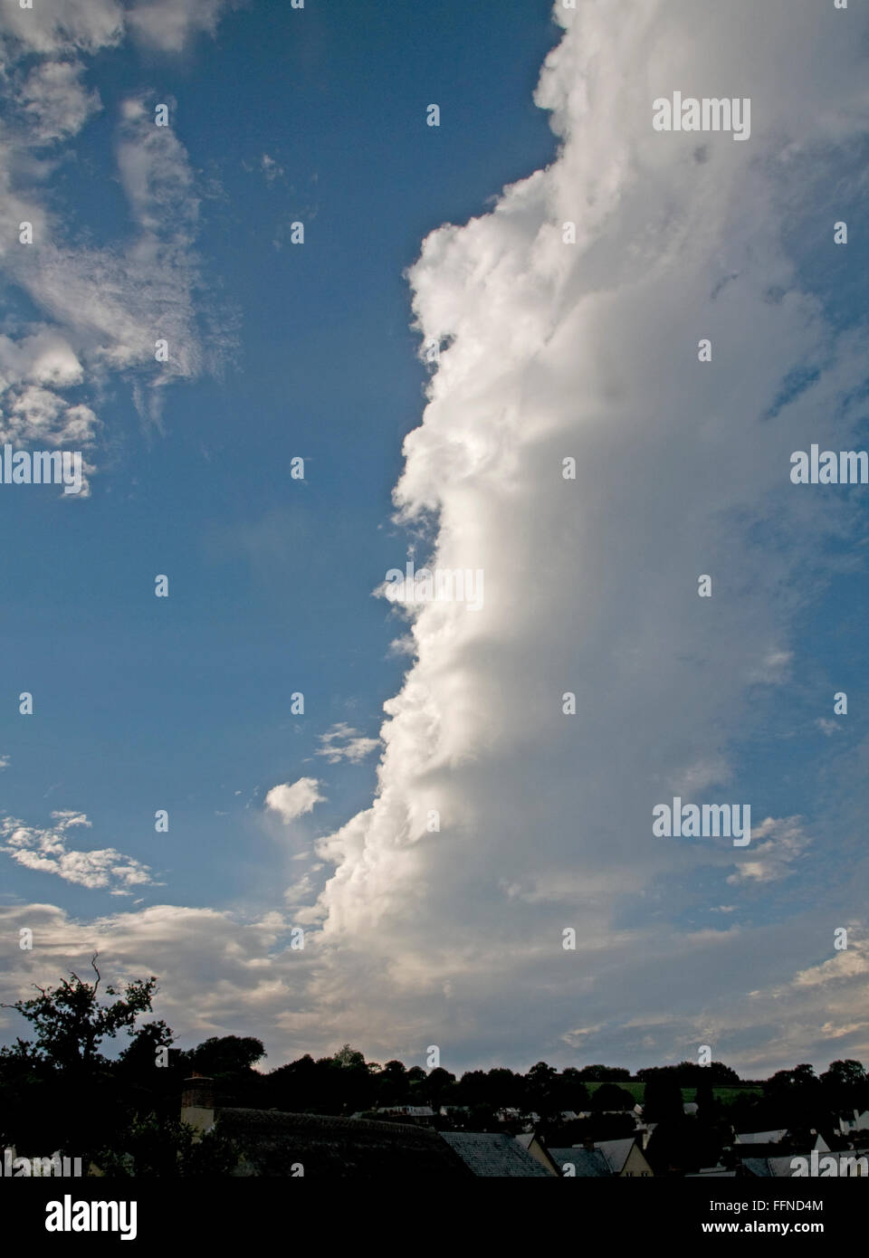 Curious band of unstable altocumulus cloud viewed from Bradninch, Devon Stock Photo