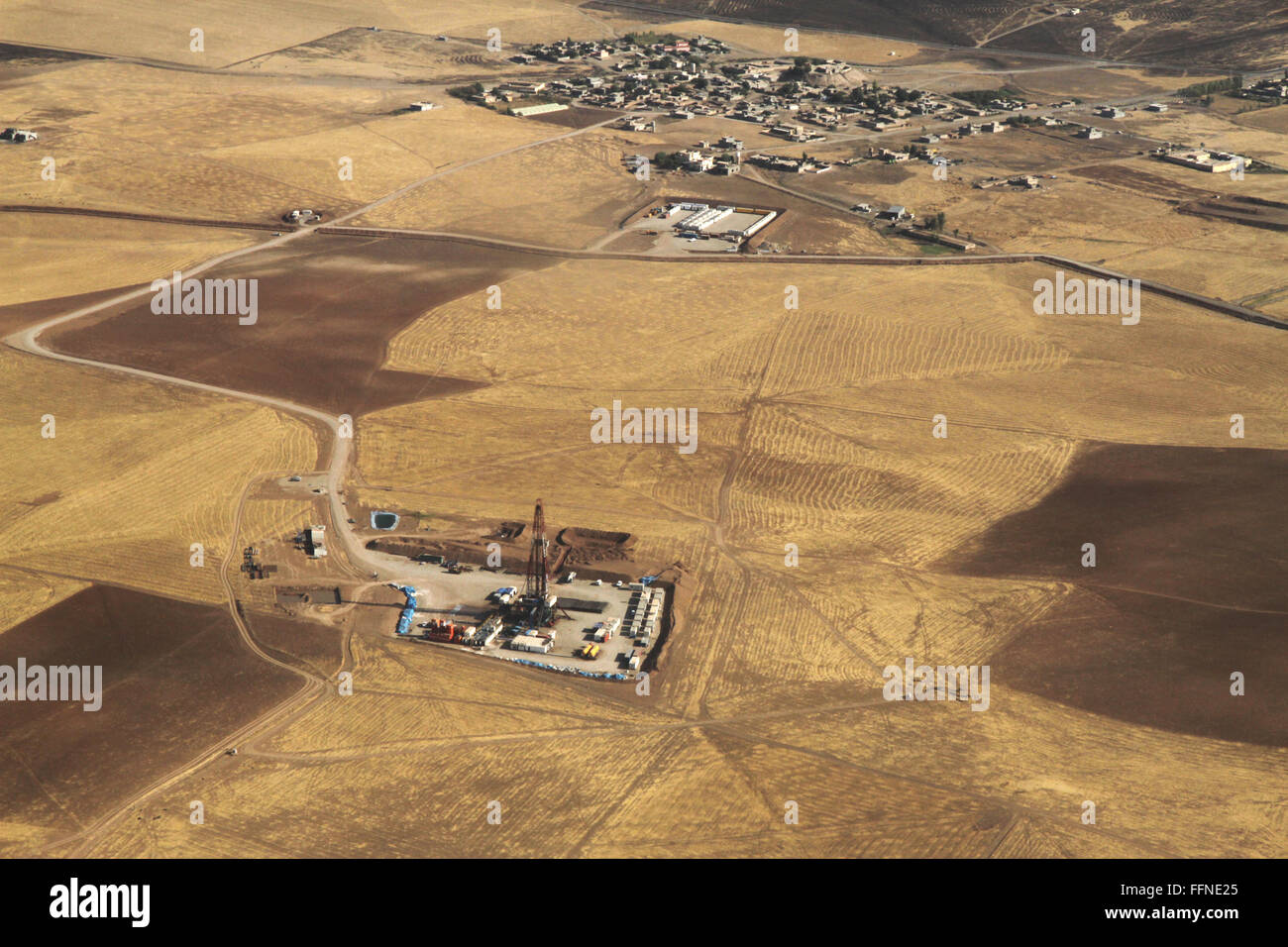 Aerial view of a Drilling Rig operating near Erbil, Kurdistan Stock Photo