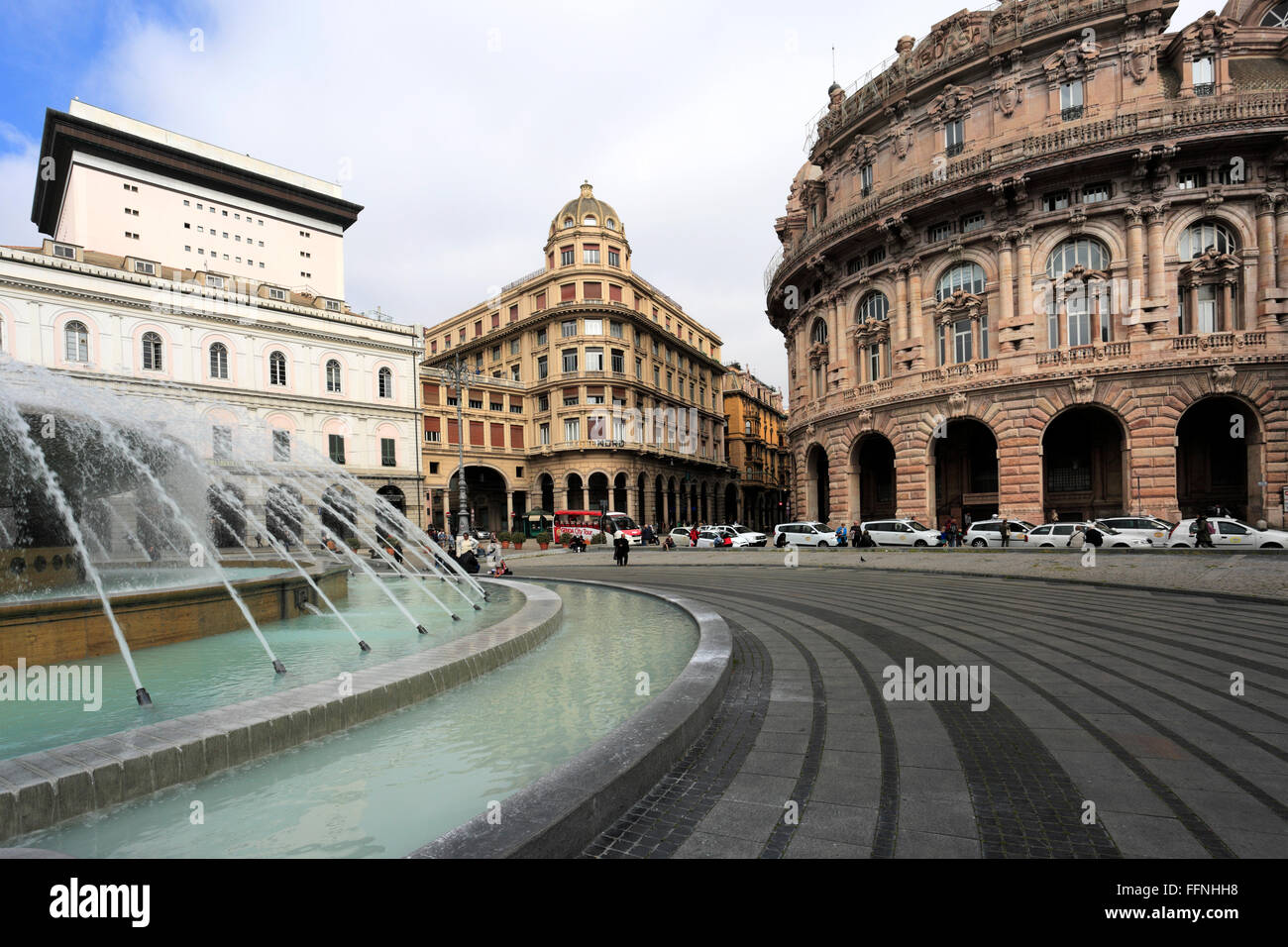 Water fountain genova hires stock photography and images Alamy