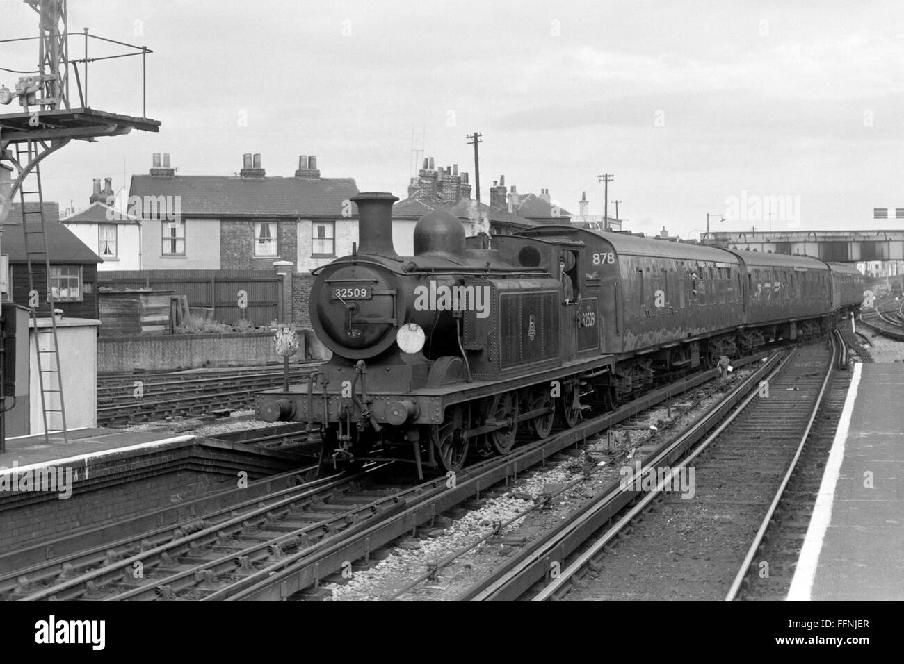 British rail 1950's hi-res stock photography and images - Alamy