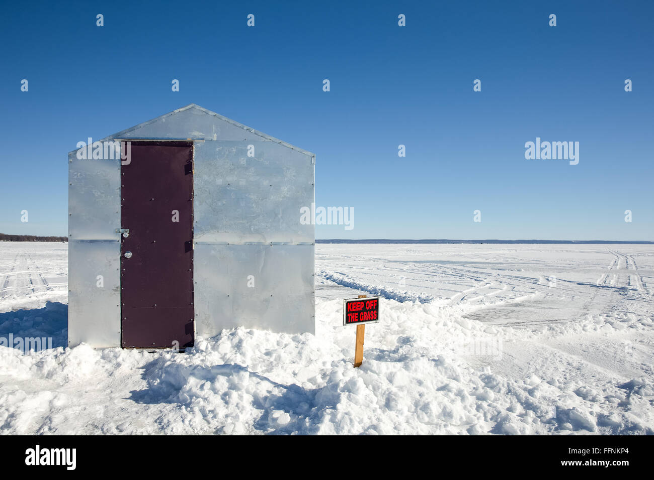 The fox had an ice hut The fox had an ice hut