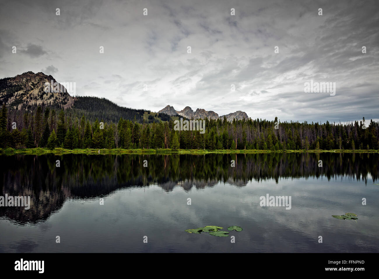 Alpine Lake and Alpine Peak, Sawtooth National Forest, wilderness area,  Sawtooth National Recreation area, near Stanley, Idaho Stock Photo - Alamy