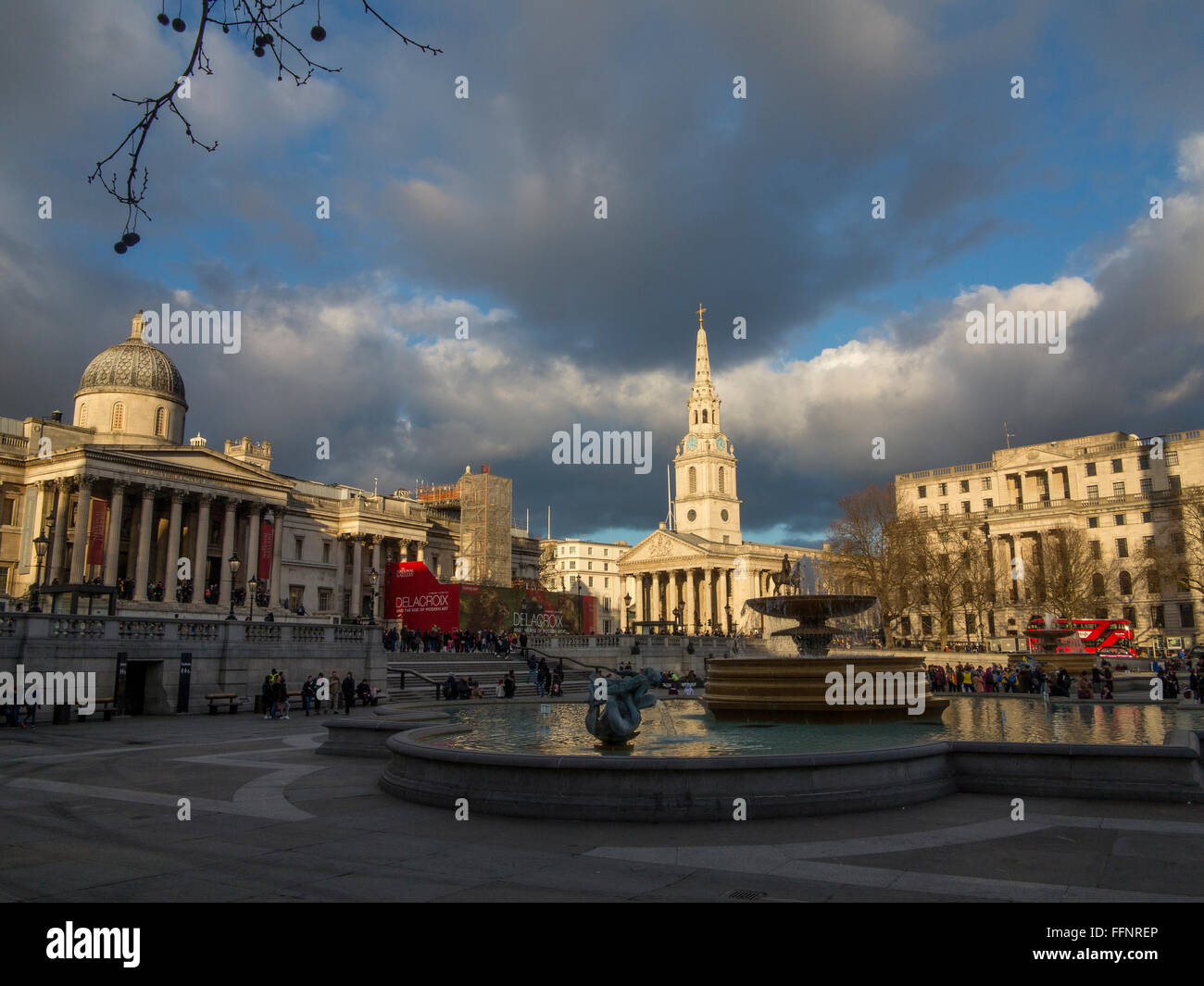 Trafalgar square gallery st martin's hi-res stock photography and ...