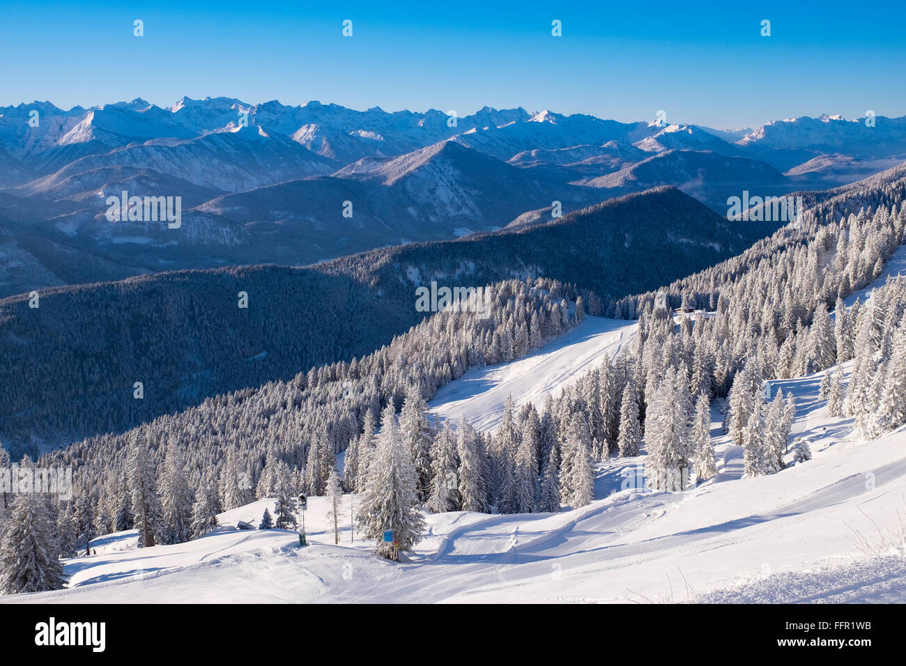 Ski resort Brauneck, view towards Karwendel, Lenggries, Isarwinkel, Bavarian Prealps, Upper Bavaria, Bavaria, Germany Stock Photo