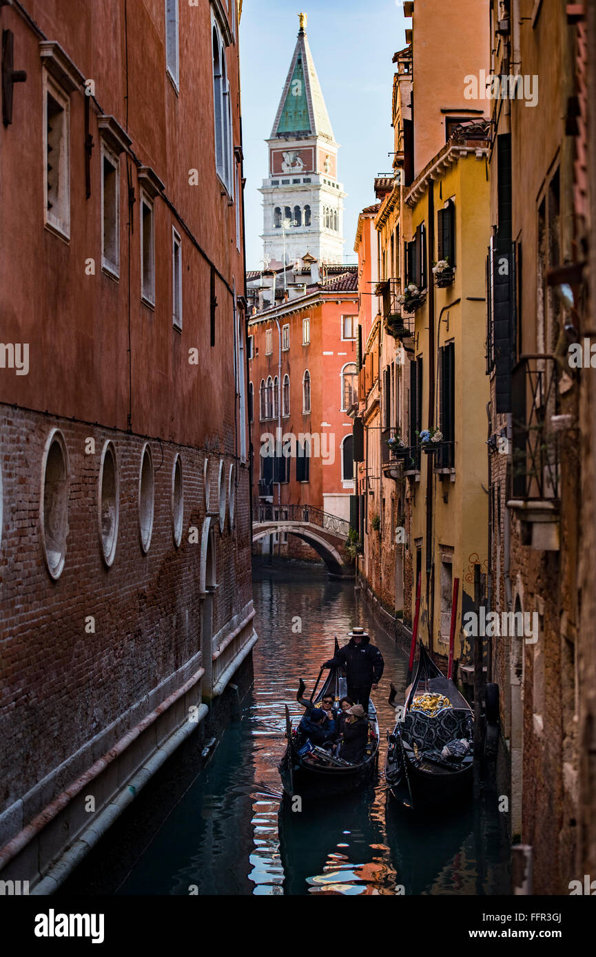 Gondolas and narrow canal venice hi-res stock photography and images ...