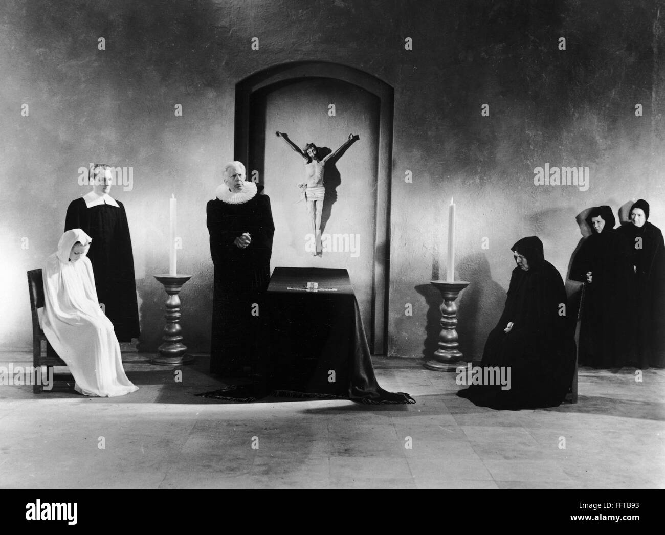 FILM DAY OF WRATH, 1943. /nFrom left Lisbeth Movin, Preben Lerdorff