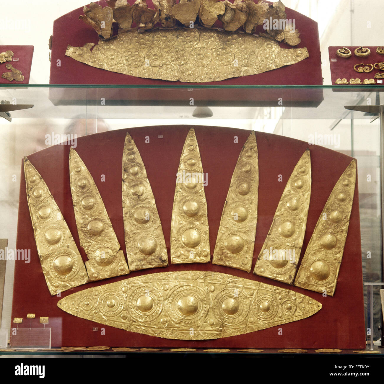 MYCENAEAN CROWN. /nGold crown from the Mycenaean Greece, c1600-c1100 B.C. Stock Photo