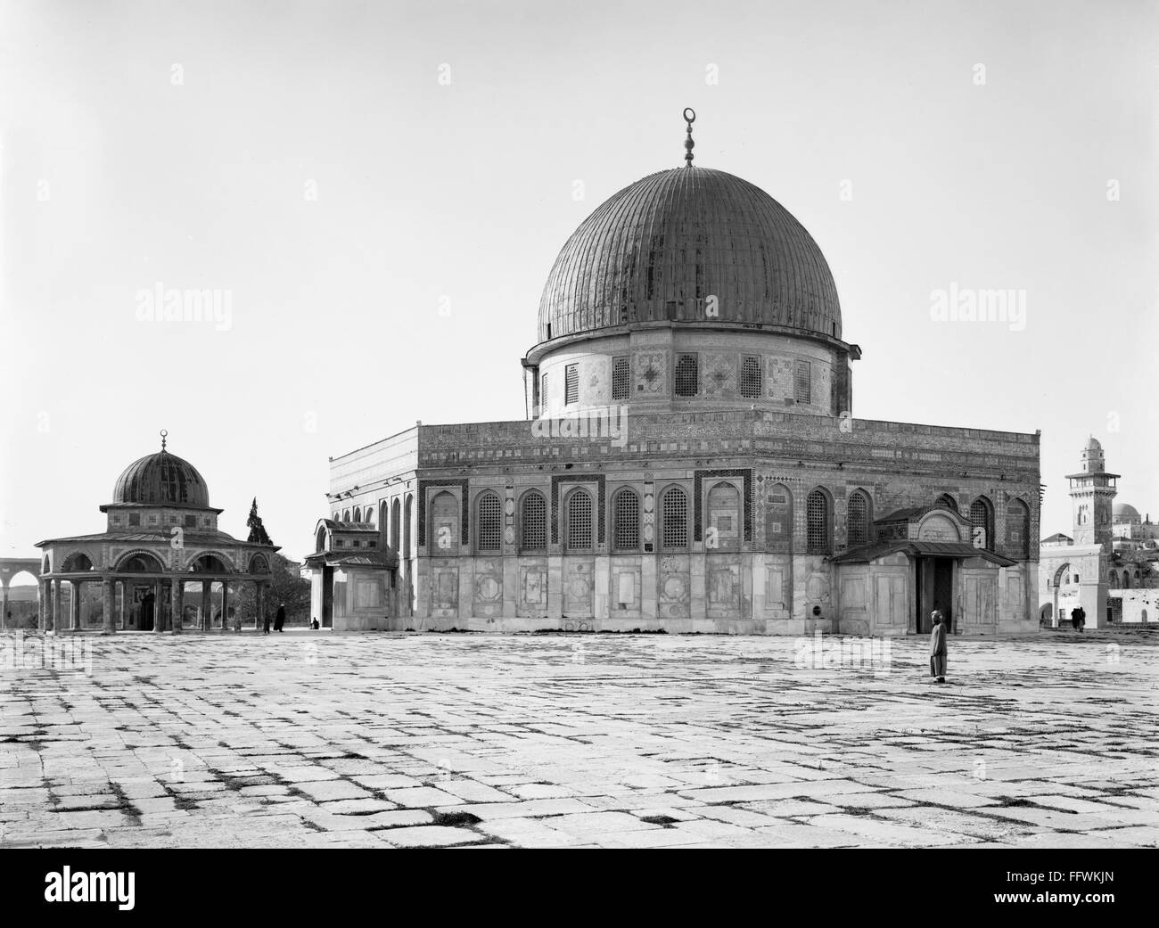 JERUSALEM DOME OF THE ROCK. /nThe Dome of the Rock and the prayer