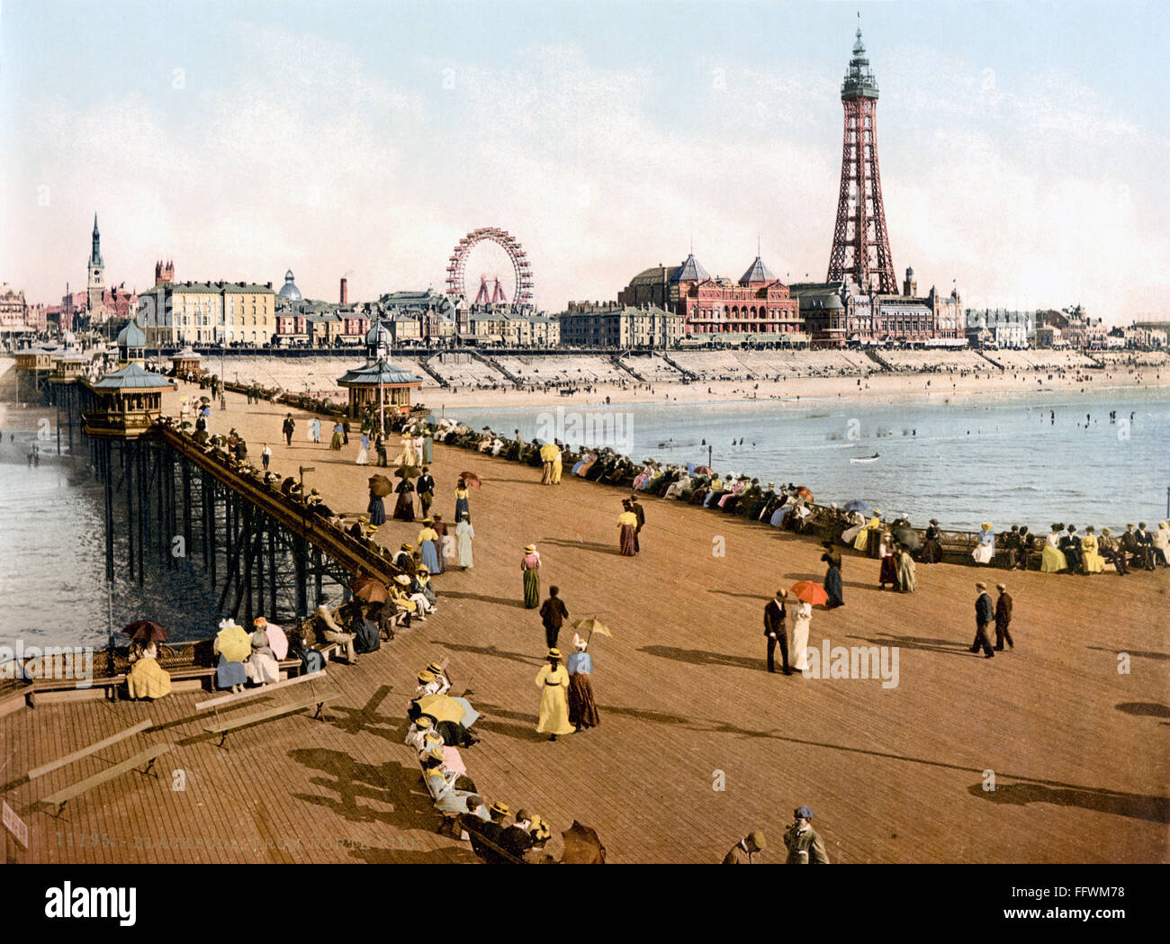 Early 1900s amusement park hi-res stock photography and images - Alamy