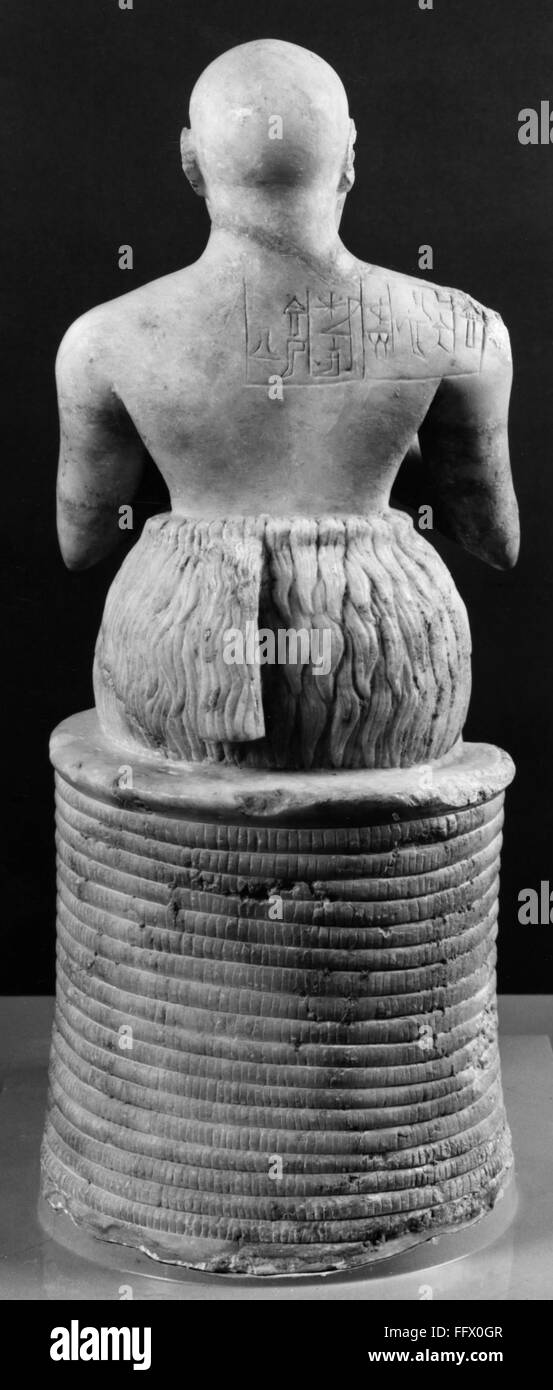 SUMERIAN STATUETTE. /nSeated figure of Ebih II, the Sumerian