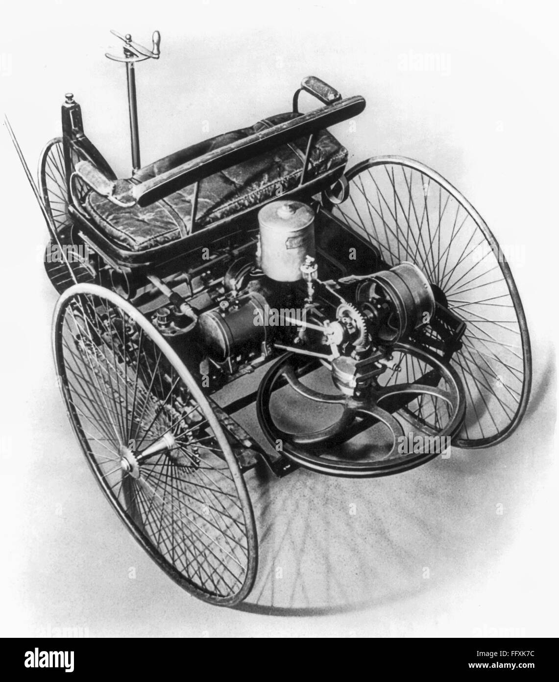 FIRST BENZ AUTO, 1885. /nThe Benz three-wheeler, the first successful  automobile to use an internal combustion engine, invented by German  engineer Karl Benz, 1885 Stock Photo - Alamy