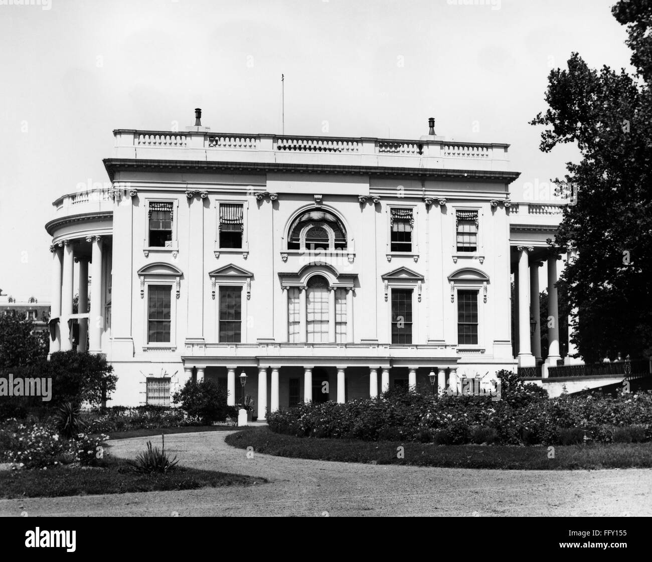 WHITE HOUSE: EAST SIDE. /nEast side of the White House in Washington, D