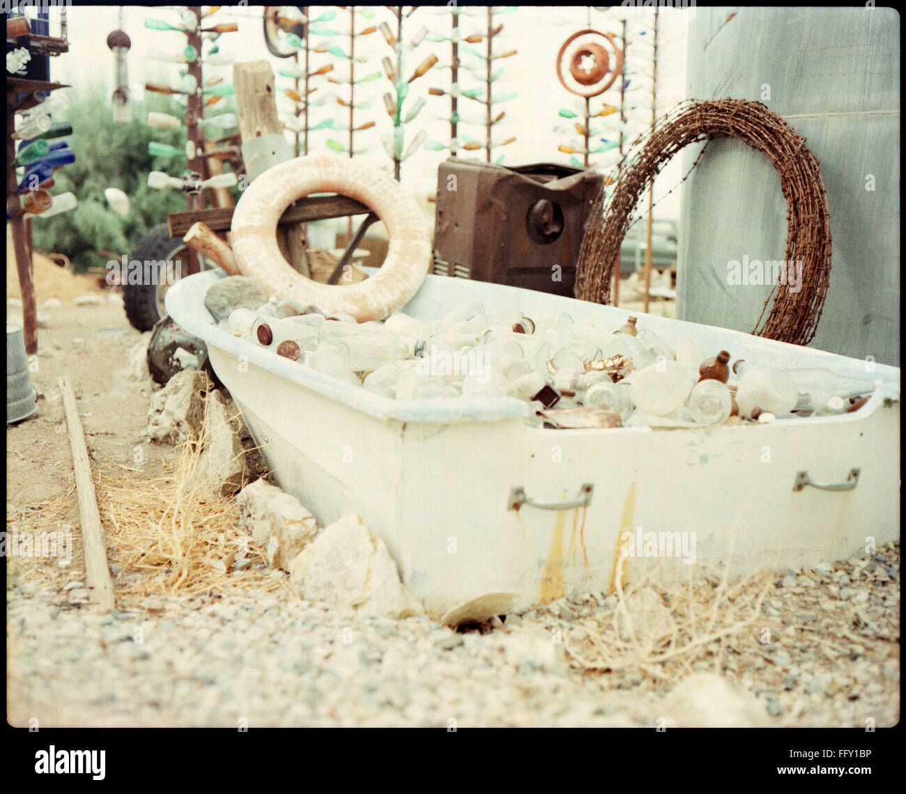 Bathtub in field hires stock photography and images Alamy