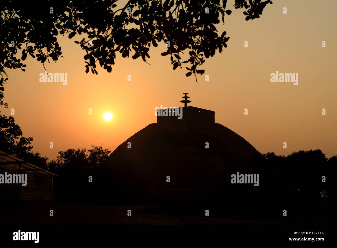 Sunset against Stupa 1 constructed by king Ashoka , Sanchi , Bhopal , Madhya Pradesh , India Stock Photo