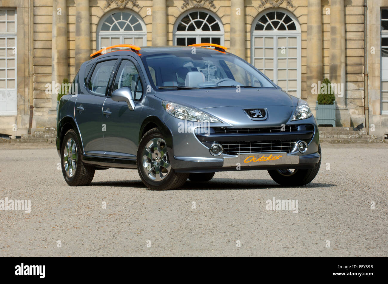 Peugeot 207 hatchback hi-res stock photography and images - Alamy