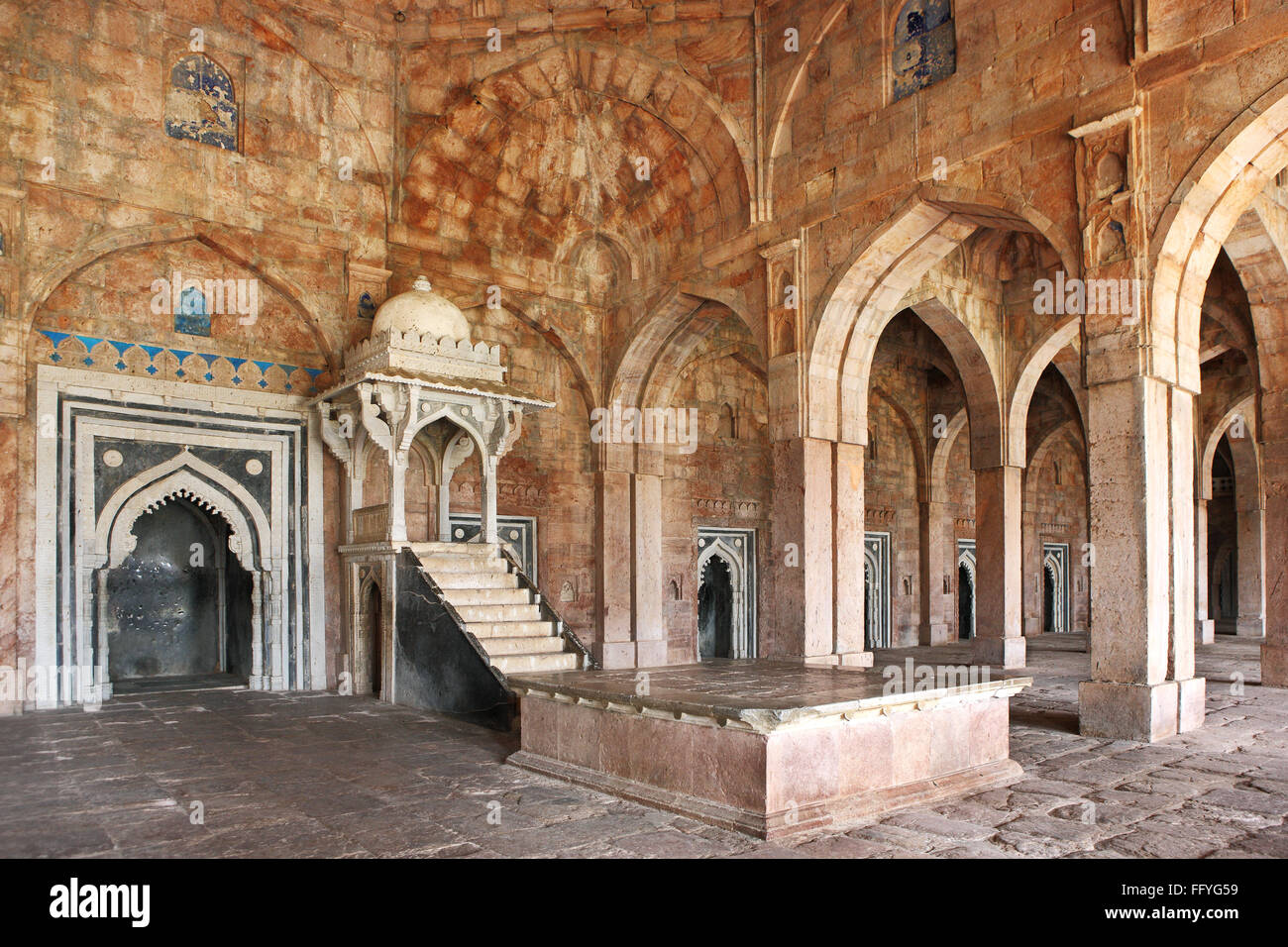 FileDetail of the arches inside Jama Masjid Delhijpg  Wikimedia Commons