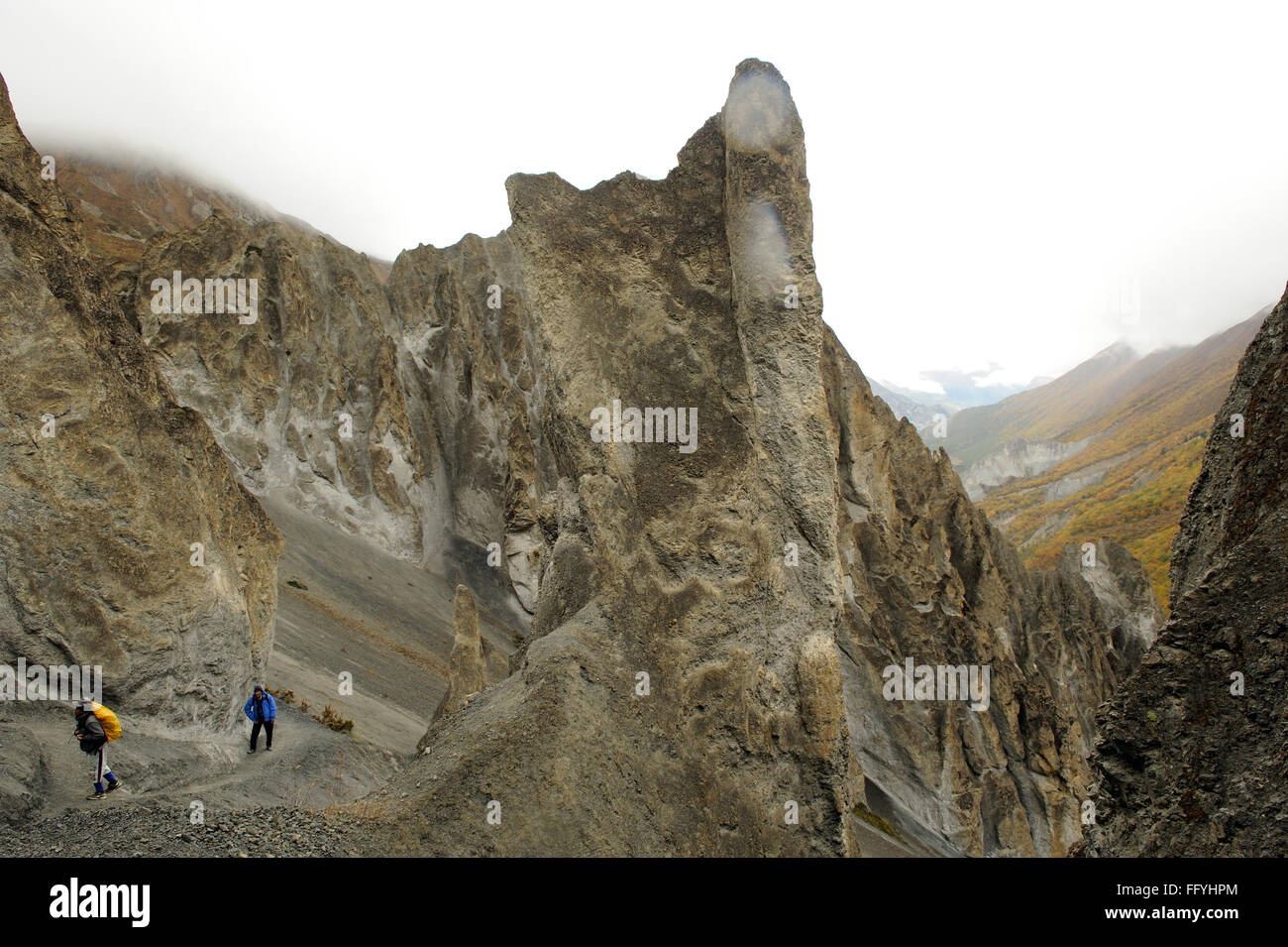 Trekker way to Thilicho ; Khangsar ; Manang ; Nepal Stock Photo