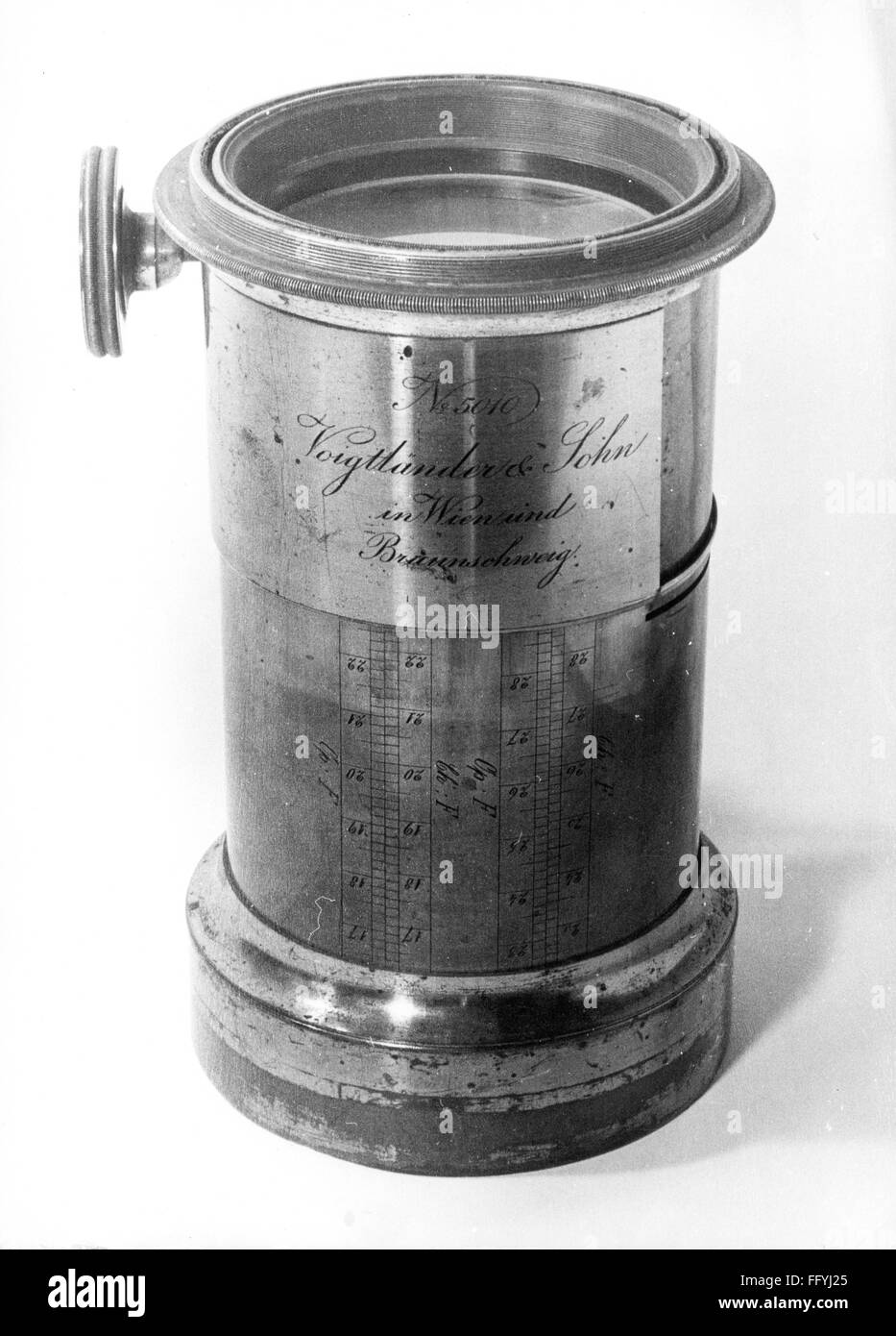 photography, cameras, camera lens Nr. 5010 by Voigtländer & Sohn, Vienna - Braunschweig, 19th century, photographic collection, municipal museum, Munich, 19th century, optics, lens, objective, lenses, objectives, object, objects, stills, Petzvalobjektiv, photo camera, cameras, camera, historic, historical, Voigtlaender, Voigtländer, Voigtlander, Additional-Rights-Clearences-Not Available Stock Photo