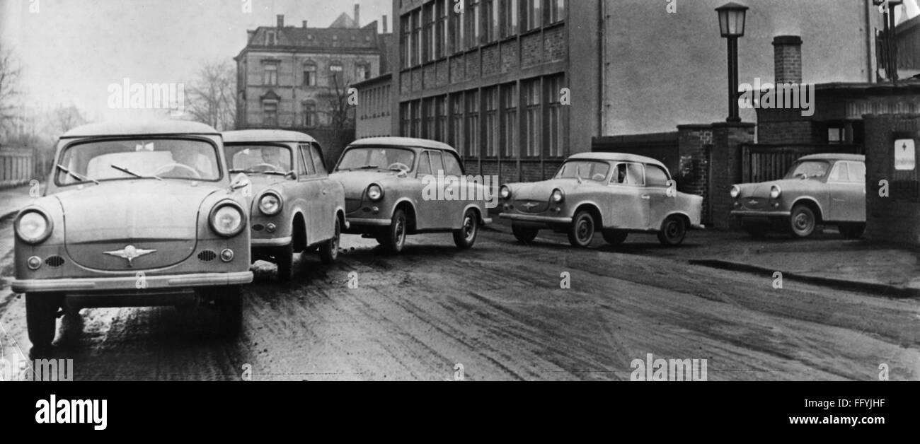 industry, car industry, automobile plant Zwickau, cars of the pilot-run series of type AWZ Trabant P50 leaving the plant, Zwickau, district Karl-Marx-Stadt, 24.1.1958, Additional-Rights-Clearences-Not Available Stock Photo